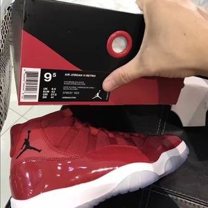 Jordan 11 ( all red)